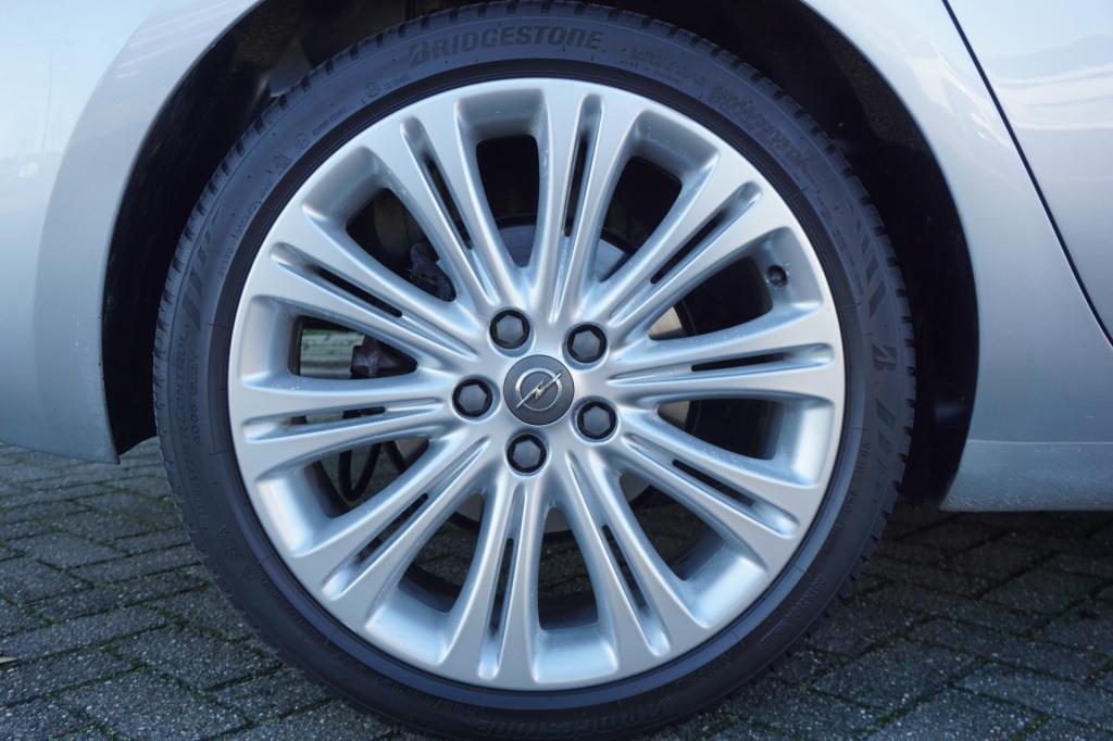 Opel Zafira tourer 1.4 cosmo 7persoons - airco / navi / cruise / pano / par