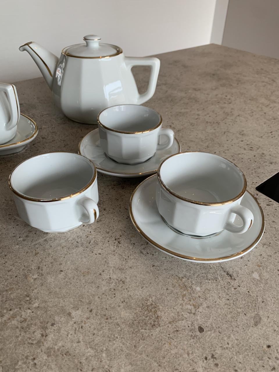 🤩Prachtig Wit Porseleinen Koffie-Serviessetje uit Frankrijk.APILCO.