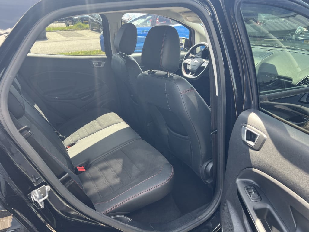 Ford Ecosport 1.0 ecoboost 125pk st-line black ,trekhaak , voorruitverwarmi