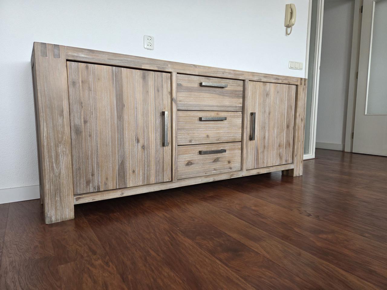 Dressoir met lades en deuren