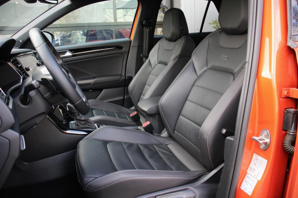 Volkswagen T-roc 2.0 tsi r 4motion - akrapovic - virtual - pano - leder - a