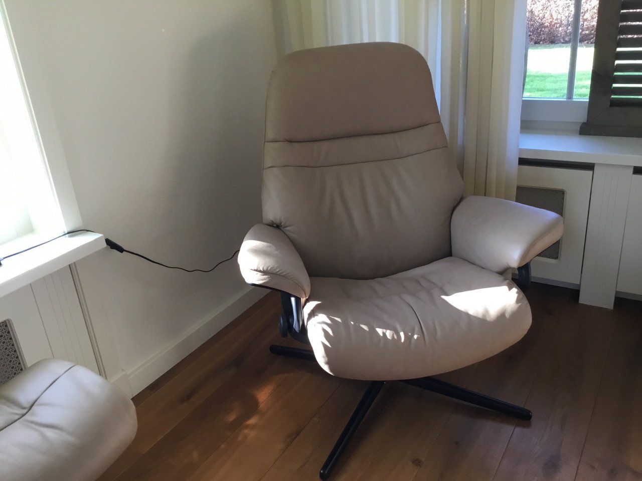 2   Relax - Draaifauteuils  met Hockers.  Stressless