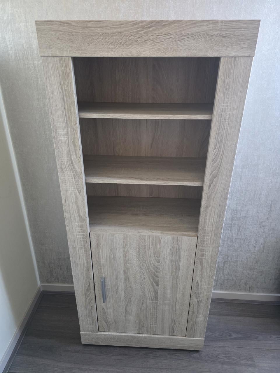 Boekenkast eikenkleur