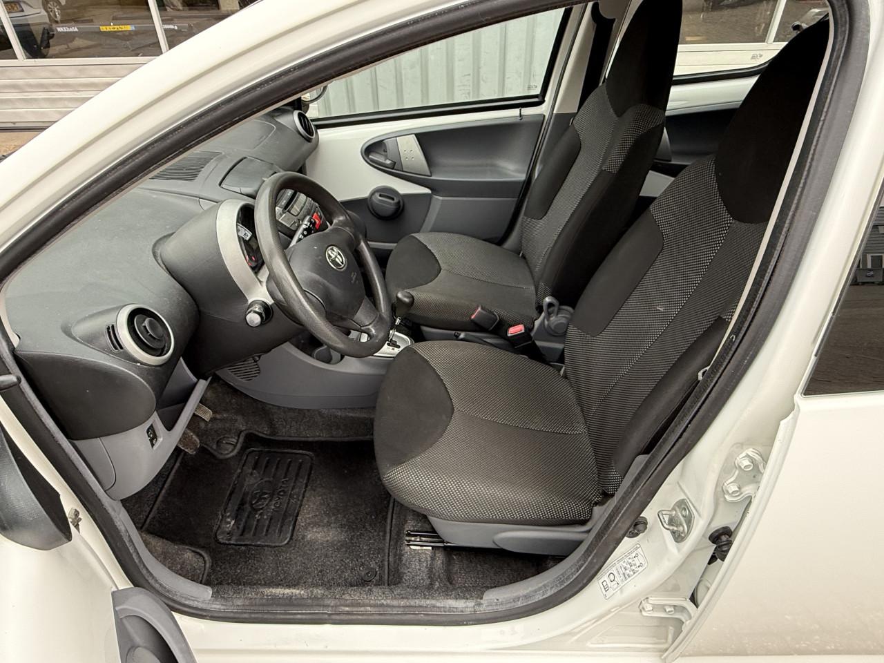 Toyota Aygo - 1.0-12V Comfort | Automaat | Airco | 5 deurs