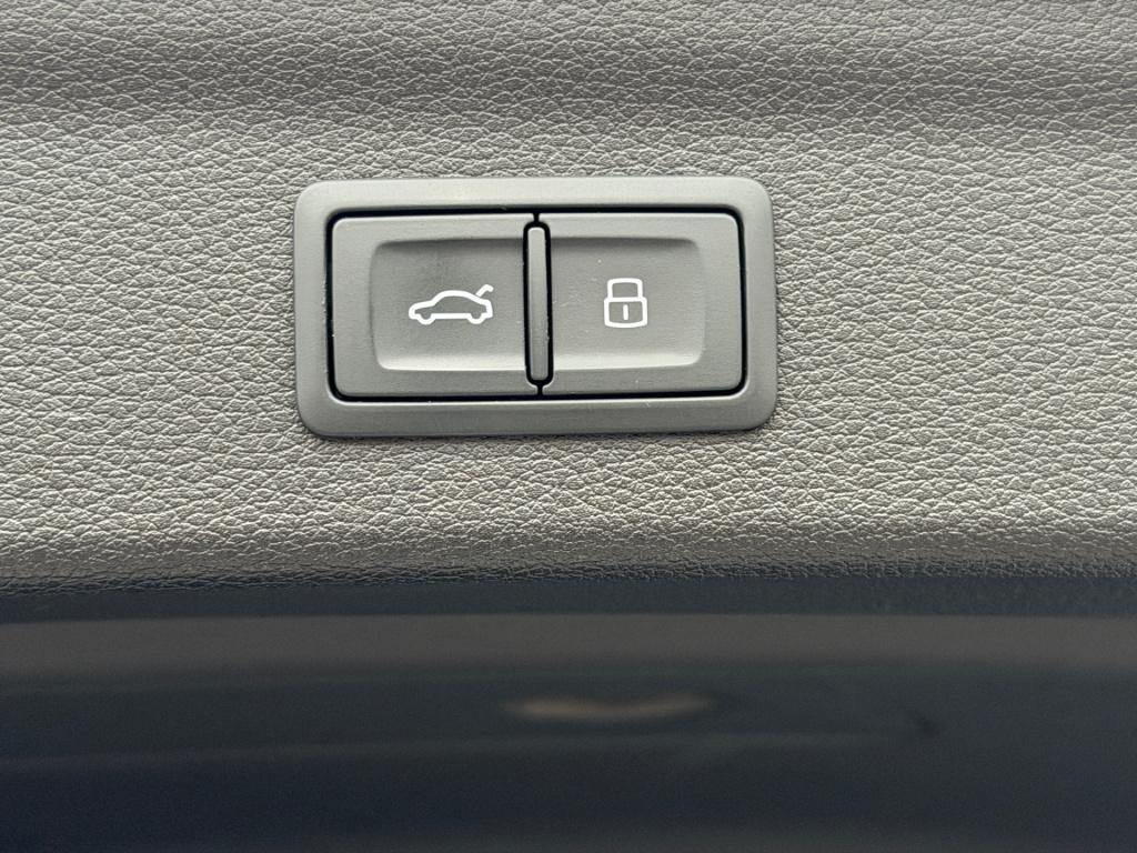 Audi Q3 35 tfsi 150pk s-tronic advanced | trekhaak | zwart optiek | dode ho