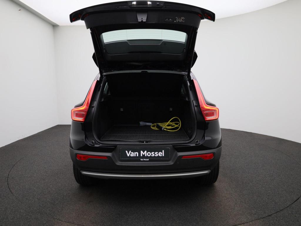 Volvo XC40 1.5 t4 recharge inscription expression | automaat | leder |  pan