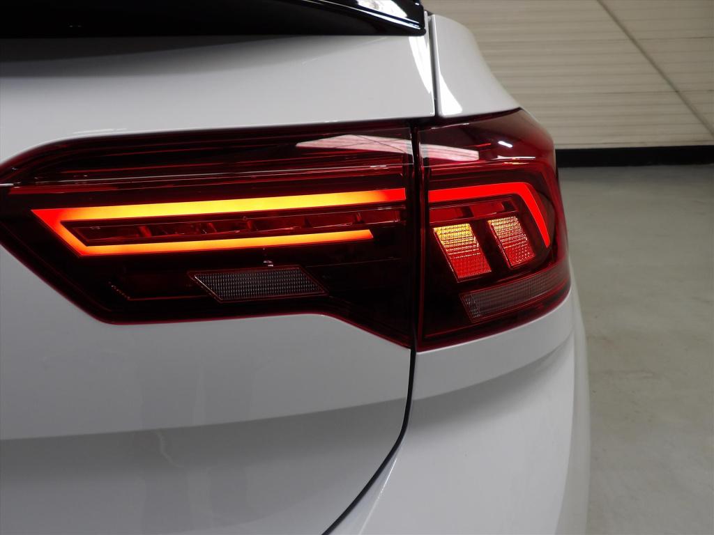 Volkswagen T-roc cabrio 1.5 tsi 150pk 7-dsg r-line black style