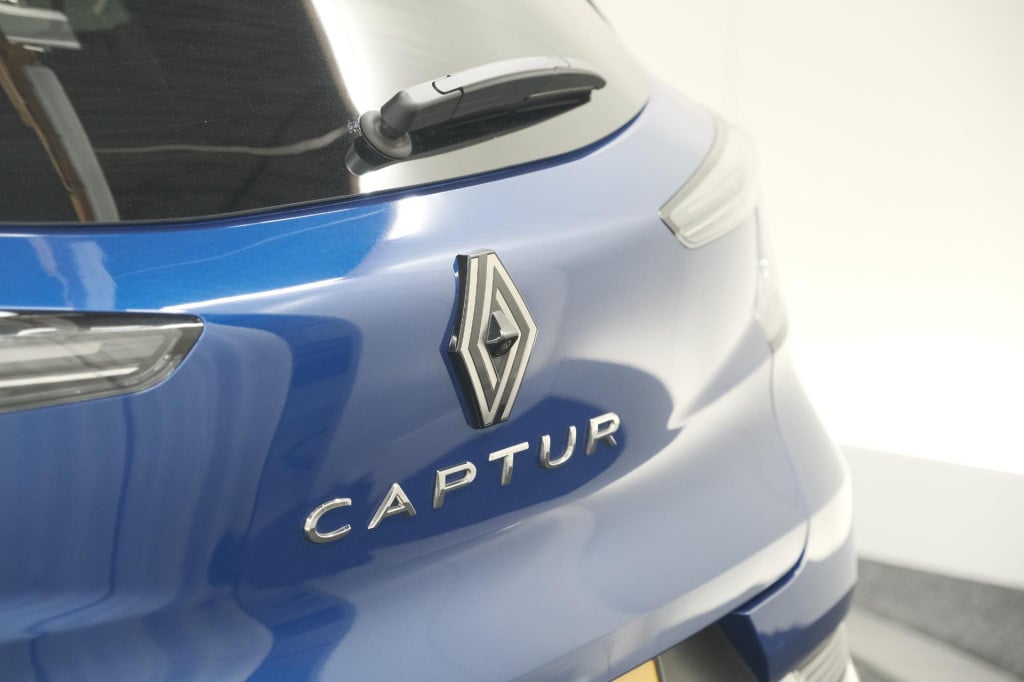 Renault Captur mild hybrid 160 edc techno | camera | navigatie | apple carp