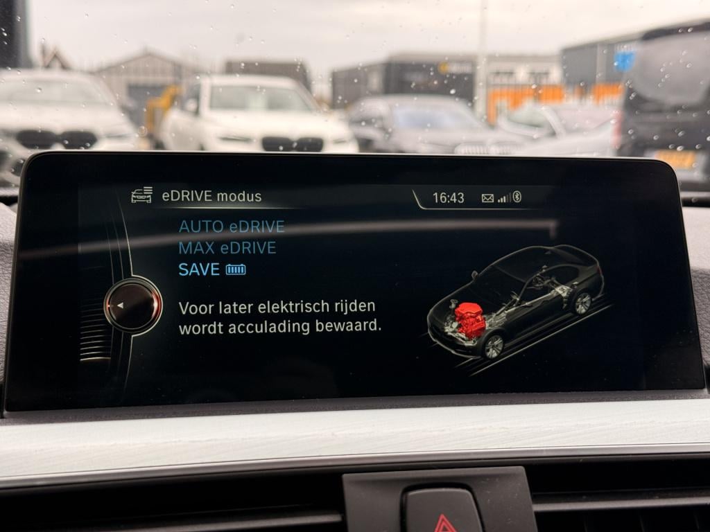 BMW 3-serie 330e m-sport | head-up | cruise | stoelverwarming | 360 | leder