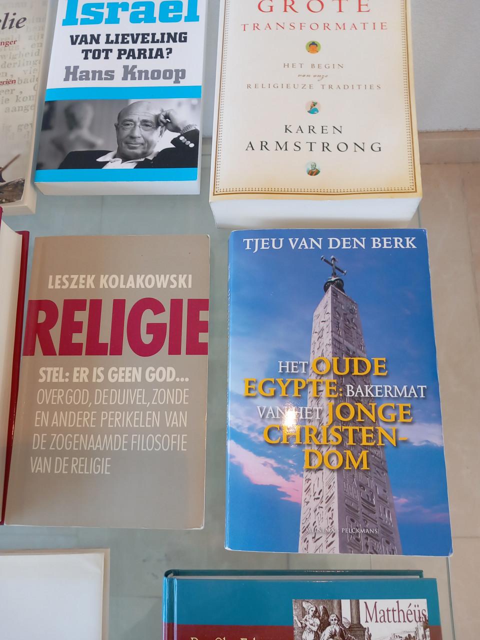 Partij boeken religie
