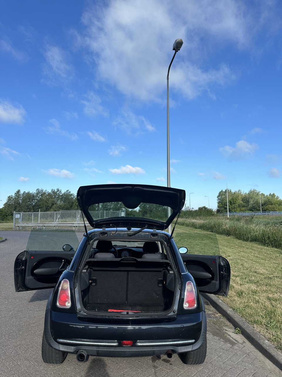 Mini 1.6 16v one 2006 zwart