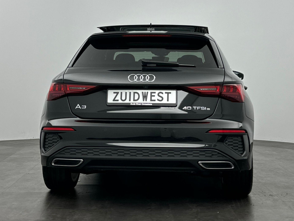 Audi A3 sportback 40 tfsi e s-line pano matrix camera acc lane