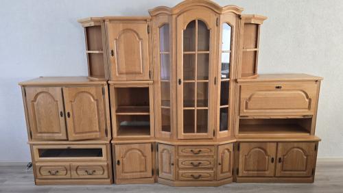 Blank eiken kast