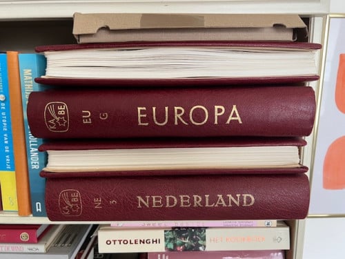 Nederlandse en Europa postzegels in 37 albums en meer