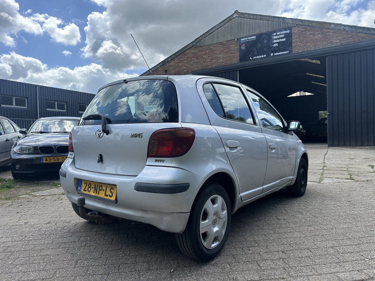 Toyota Yaris 1.0 16V 5DR