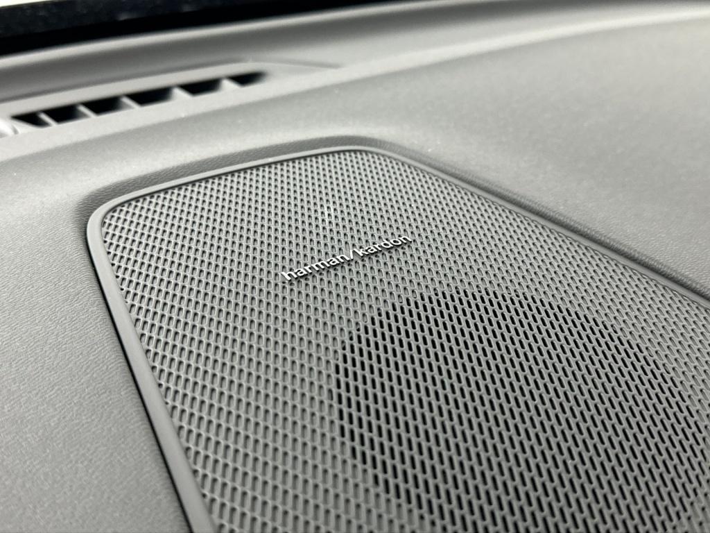 Volvo XC60 plus black edition recharge 360 camera