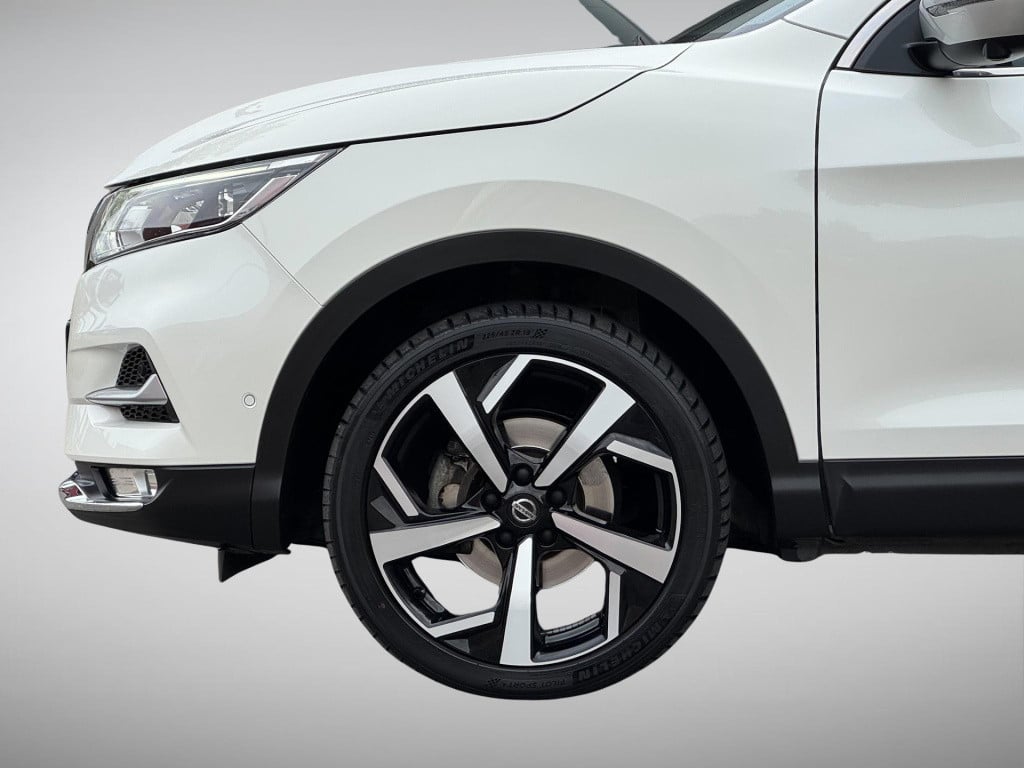 Nissan Qashqai 1.2 tekna + automaat, meest luxe uitvoering!