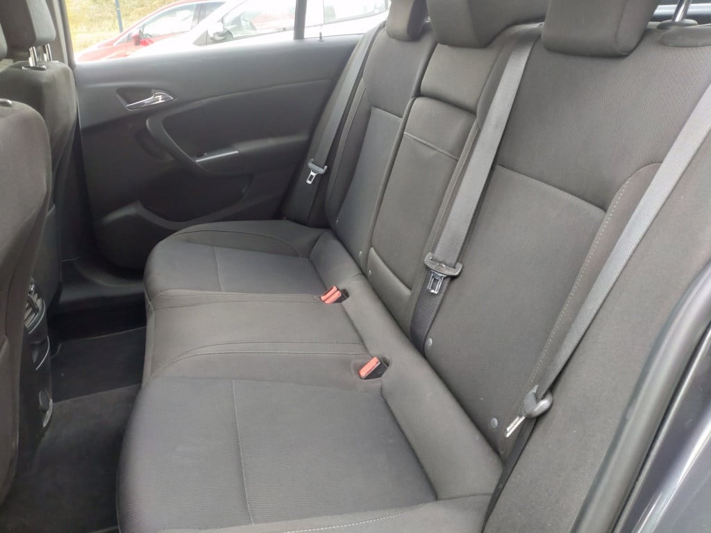Opel Insignia 1.8 edition