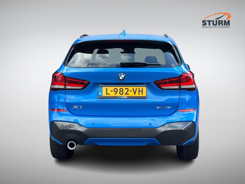 BMW X1 sdrive18i high executive m sport | trekhaak afneembaar | sportstoele