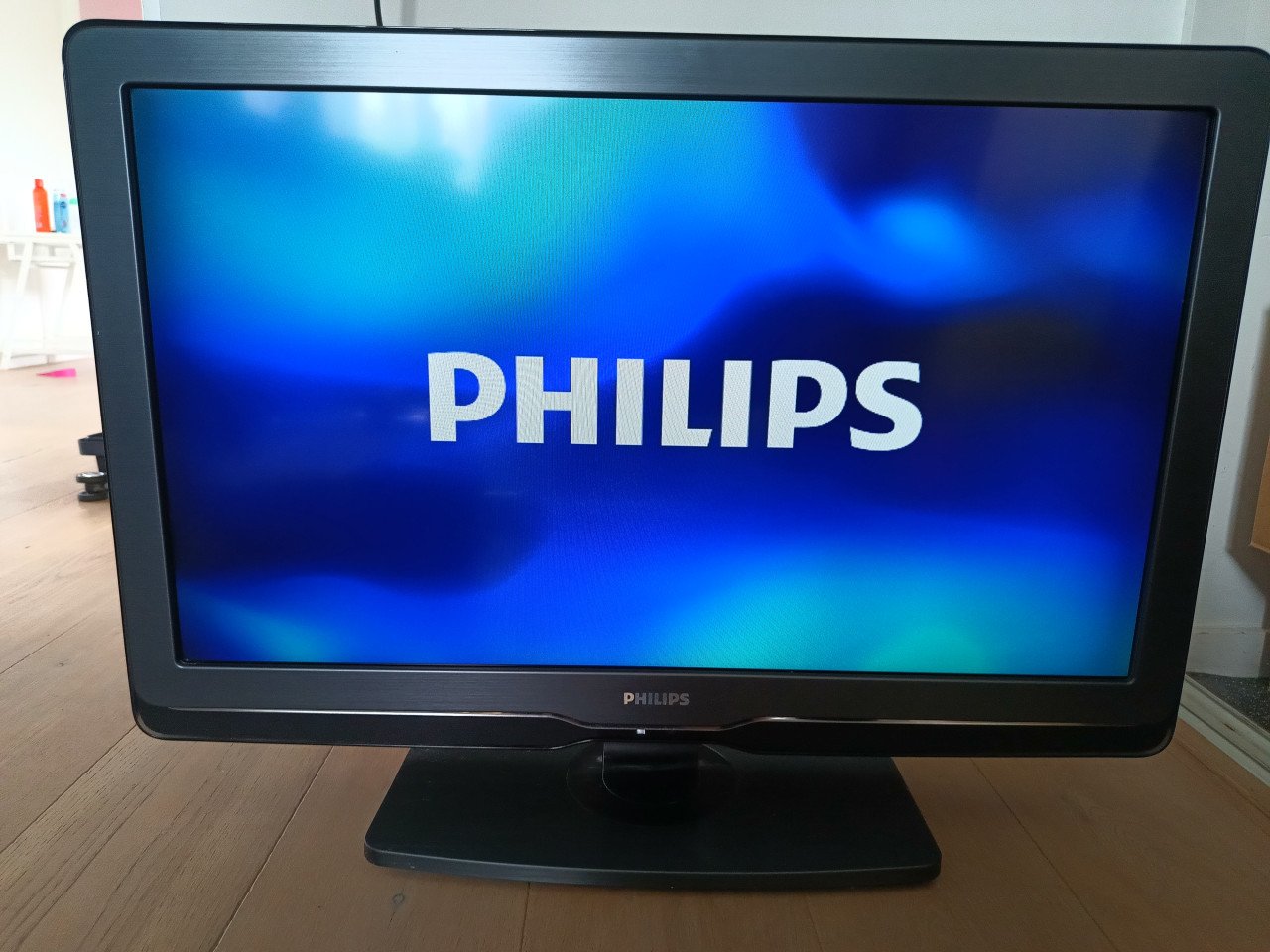 Philips LCD TV 32" incl. afstandsbediening