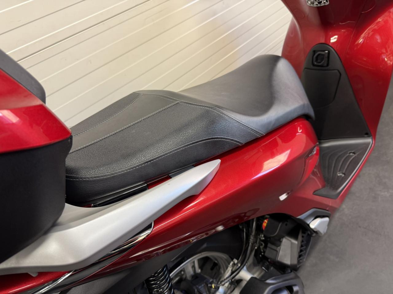 Gave en jonge Honda SH150i slechts 5600km!