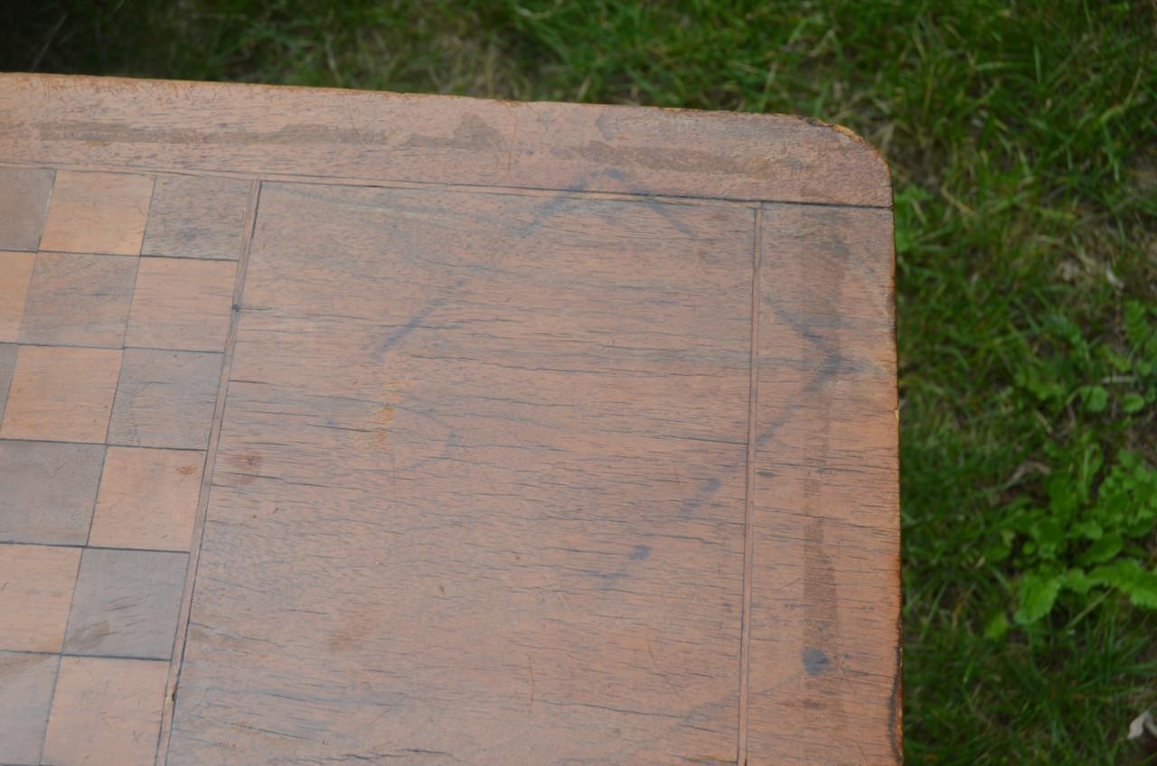 Antiek schaaktafeltje