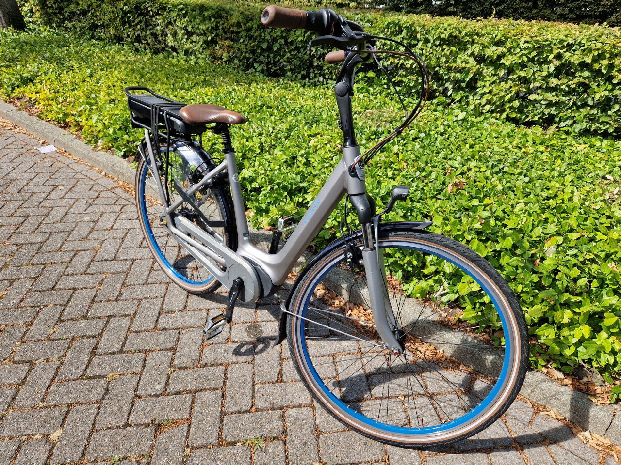 Zo goed als nieuwe Gazelle Orange met Bosch middenmotor