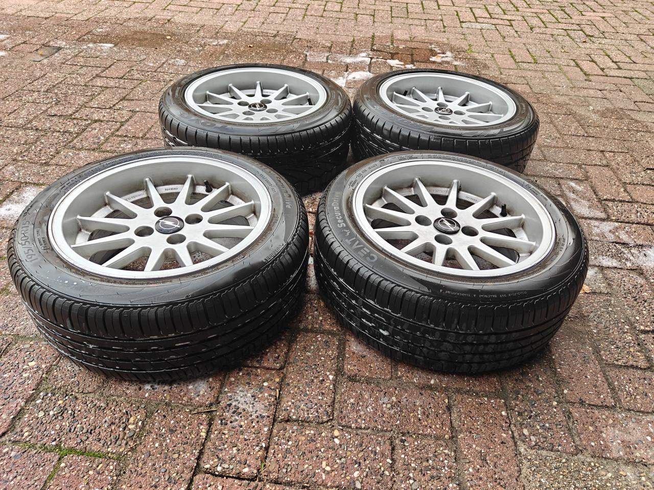 MIM 15 inch 4x100 – 7J ET13 – 195/50 R15 – klassieker/youngtimer