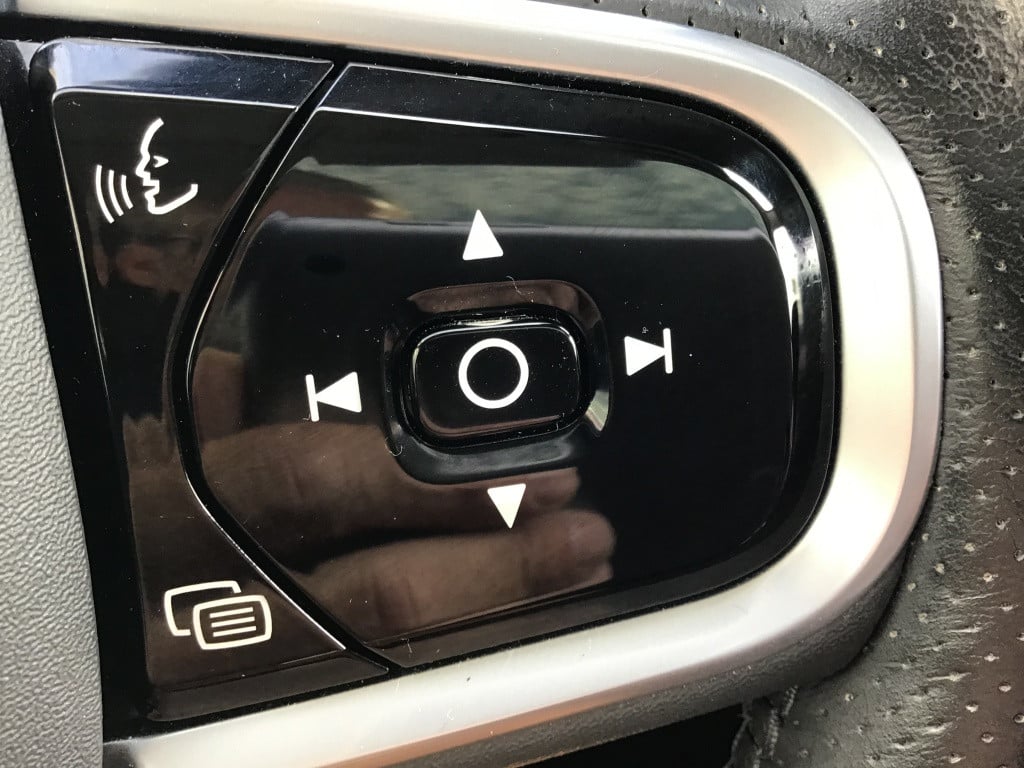 Volvo XC60 t8 390pk recharge mo.pro leder/luchtvering/h.k. audio/360 camera