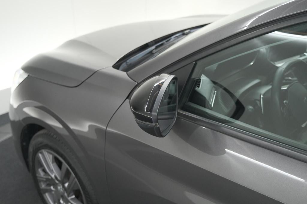 Peugeot 208 puretech 100 eat8 allure | navigatie | parkeersensoren | cruise