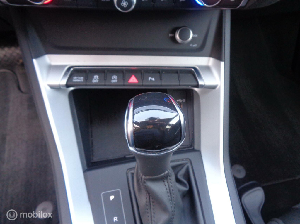 Audi Q3 35 tfsi sportback business/s-line/automaat/ecc/stoelverw/pdc/lm vel