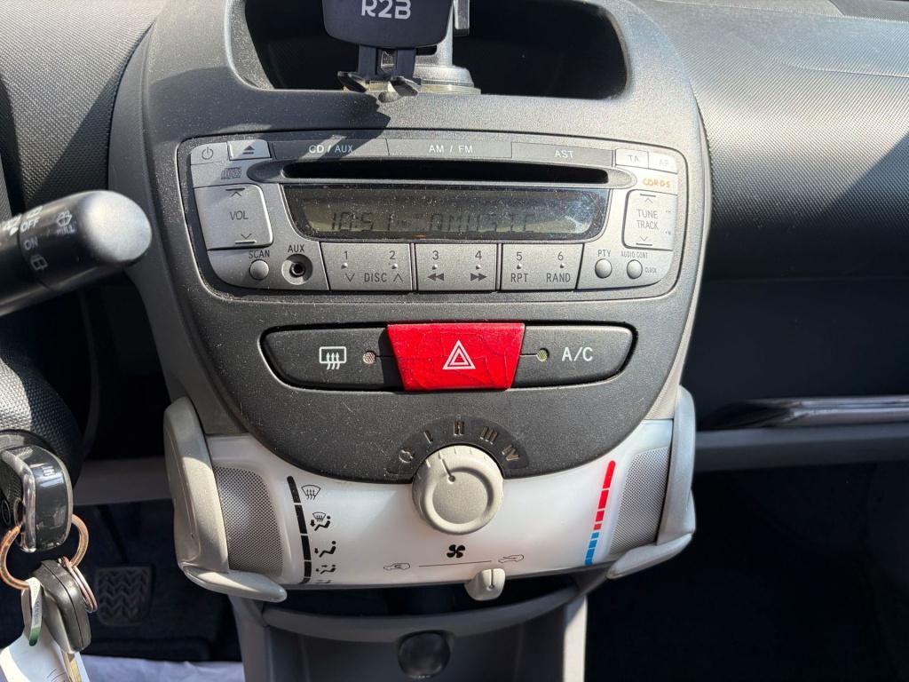 Peugeot 107 1.0-12v xr/airco/5 deurs/metallic/leuke auto/
