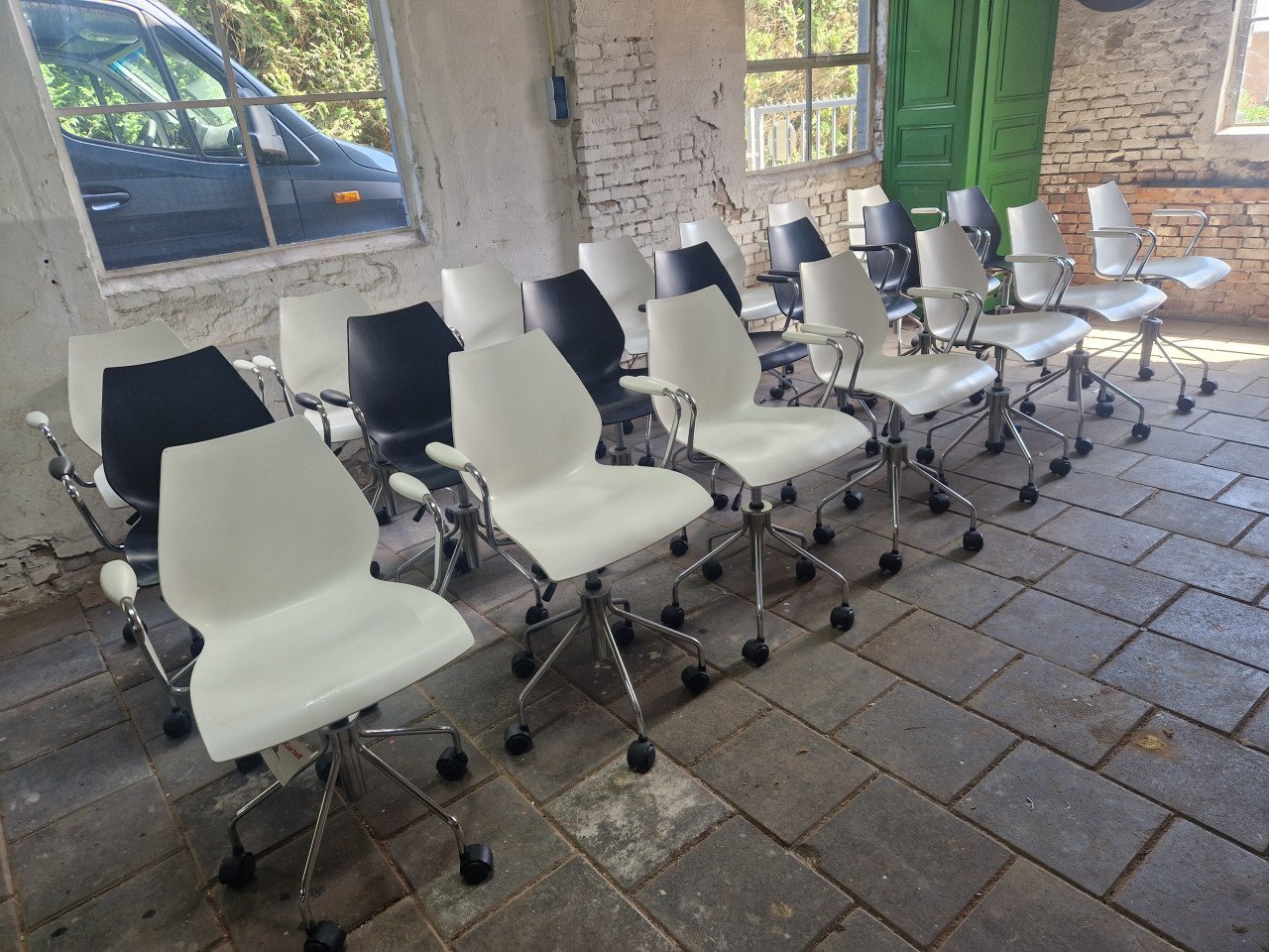 Partij van 20 Kartell bureau stoelen