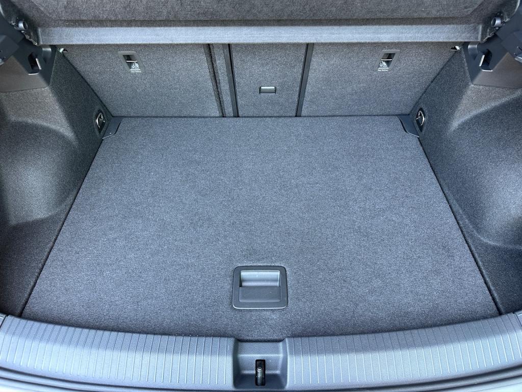 Volkswagen T-roc 1.5 tsi 150pk dsg r-line | black style | camera | keyless 