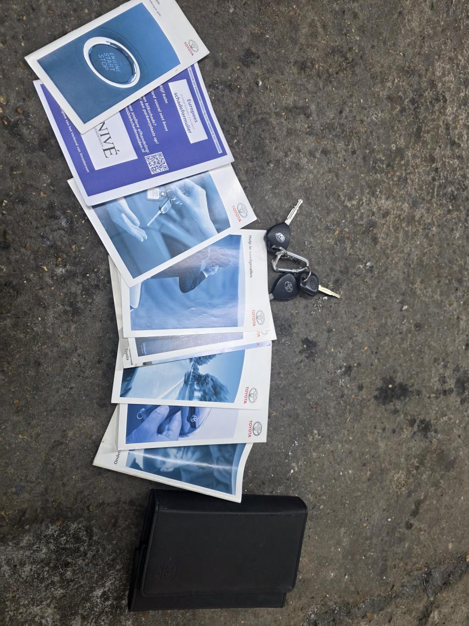 Toyota Auris 1.6-16V Sol Dealer Onderhouden! Inclusief 6 maanden garantie!!