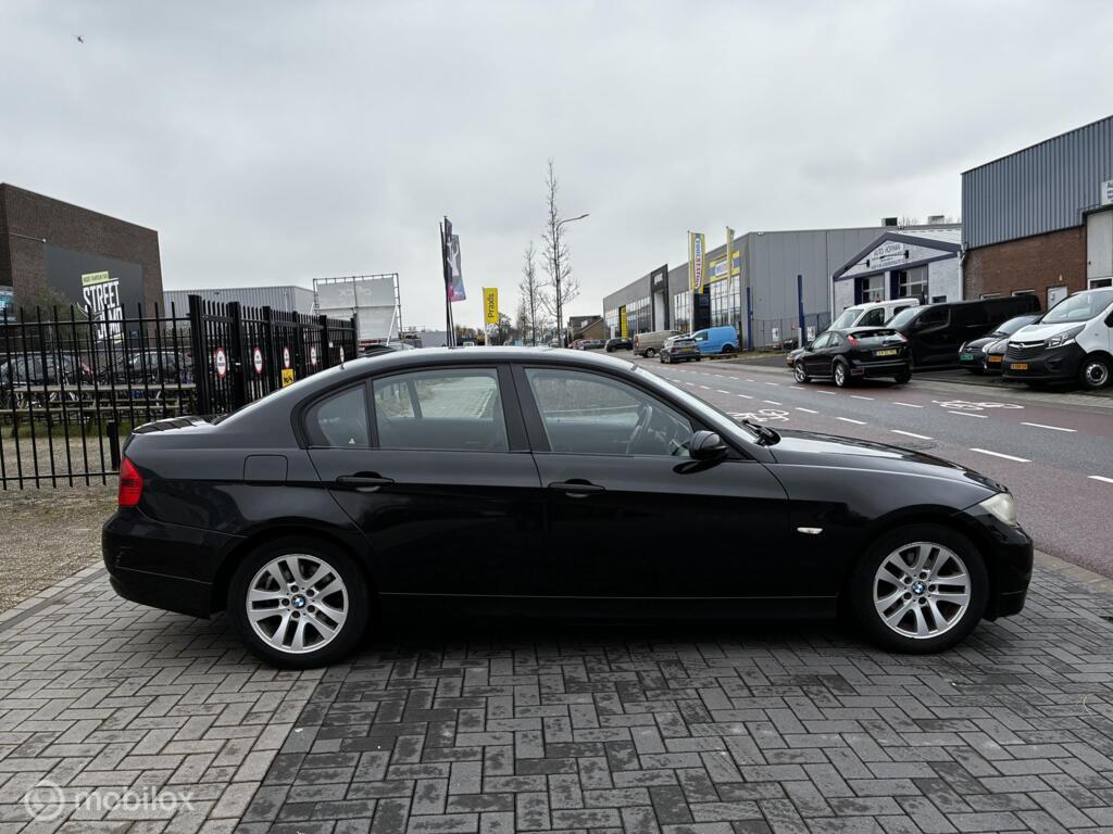 BMW 3-serie 318d High Executive km283.381 Nap BJ2007