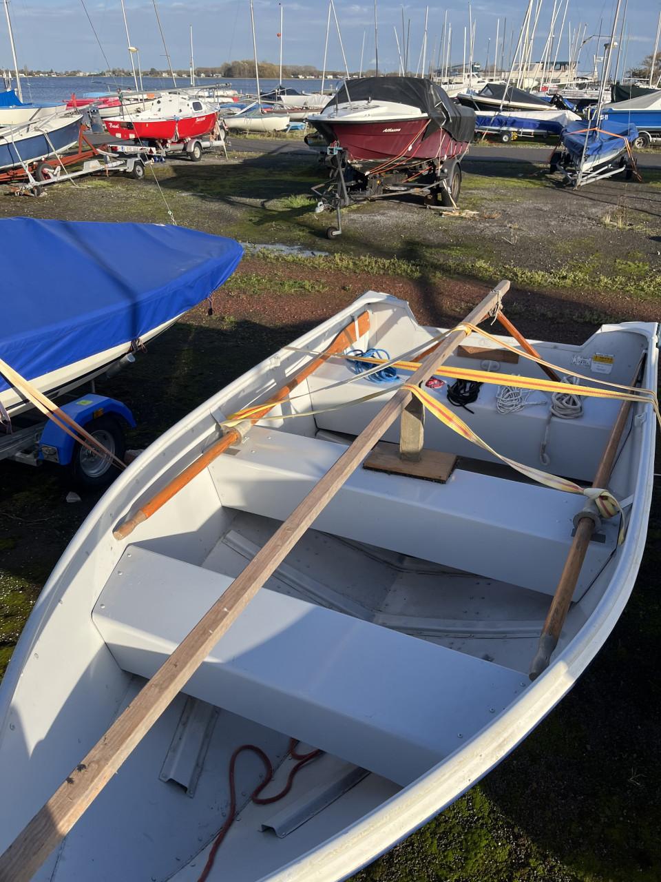 Aluminium boot (V-romp)