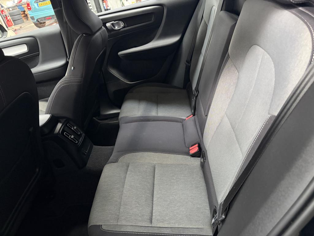 Volvo XC40 1.5 t4 plug-in hybrid plus dark