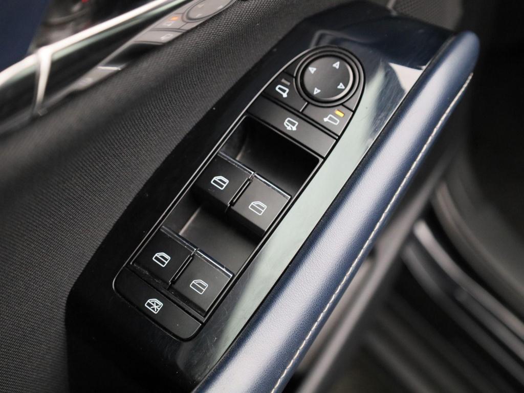 Mazda Cx-30 2.0 skyactiv-x | automaat | navigatie | achteruitrijcamera | st