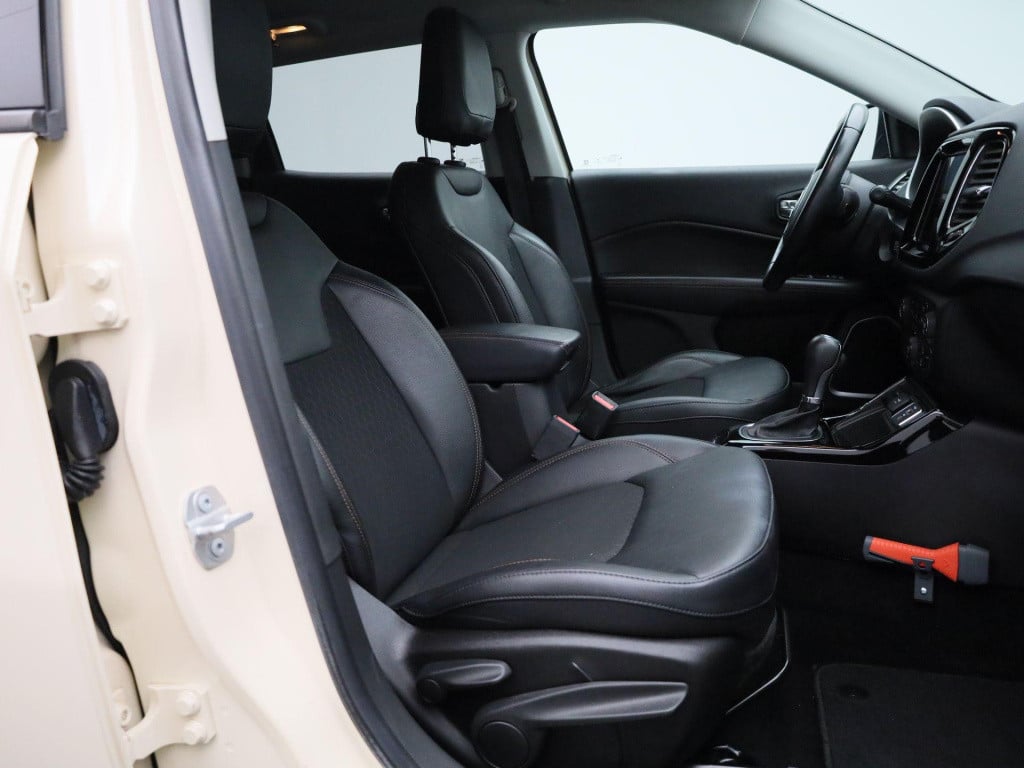 Jeep Compass 1.3t limited | automaat | navigatie | apple carplay / android 