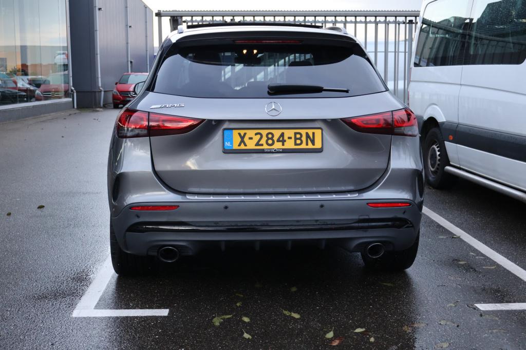 Mercedes-Benz Gla-klasse amg 35 4matic i panoramadak i mbux l spiegelpakket