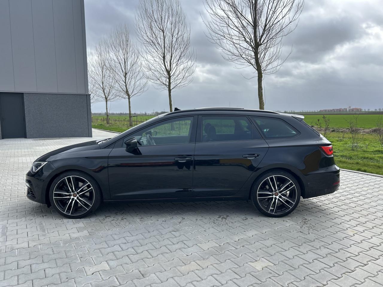 Seat Leon Cupra ST 300 4Drive |PANO|DSG|LANE ASSIST|CAMERA