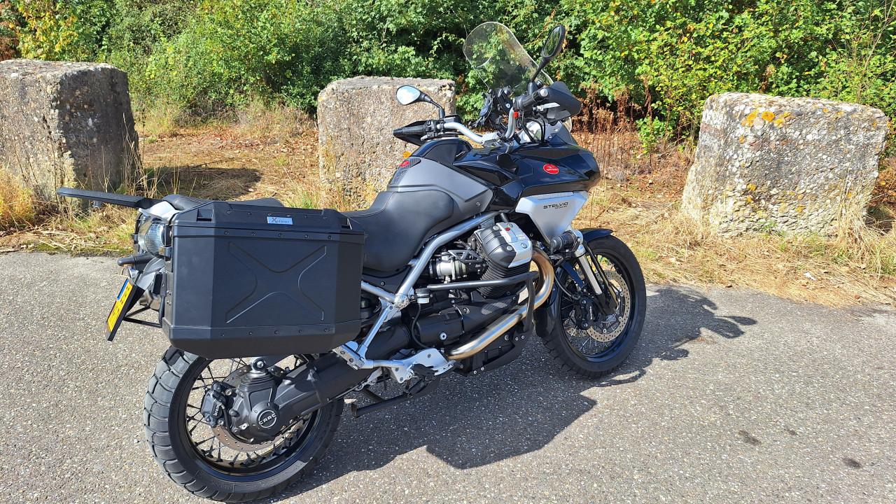 Moto Guzzi Stelvio 1200