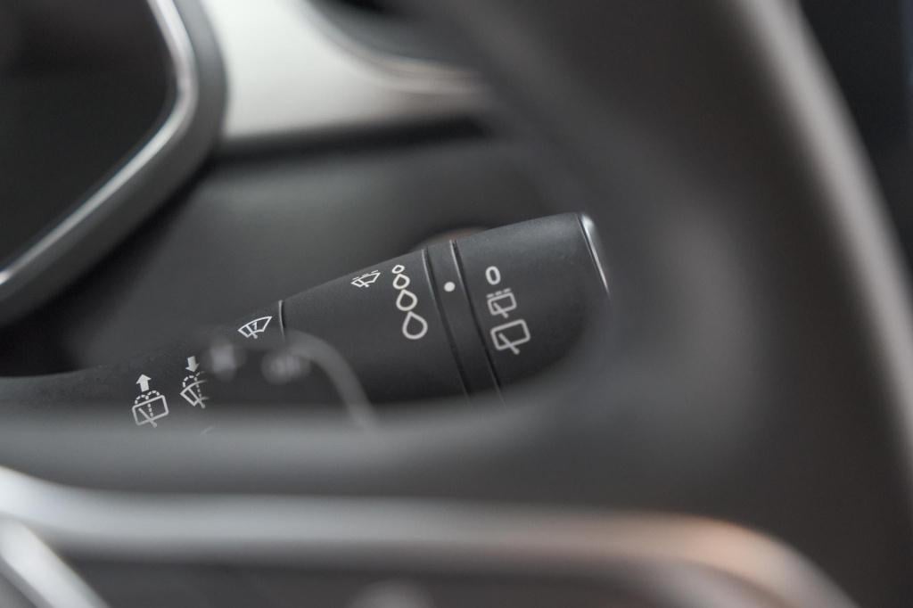 Renault Captur tce 130 edc intens | trekhaak | adaptieve cruise control | c