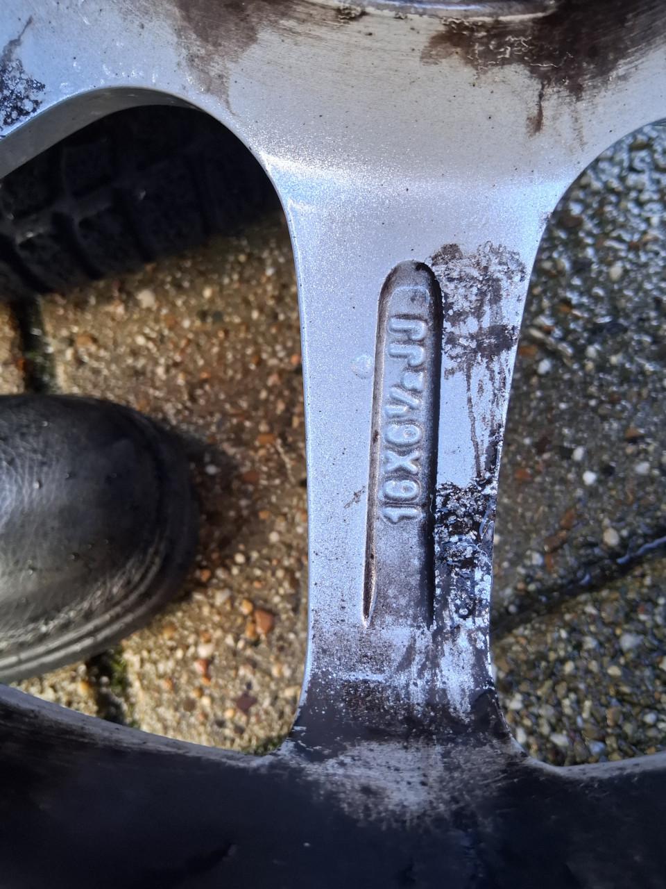 4 lm velgen met winterbanden