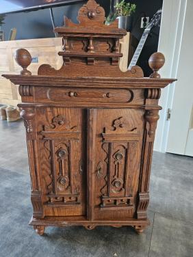 Antiek Duits medicijnkastje