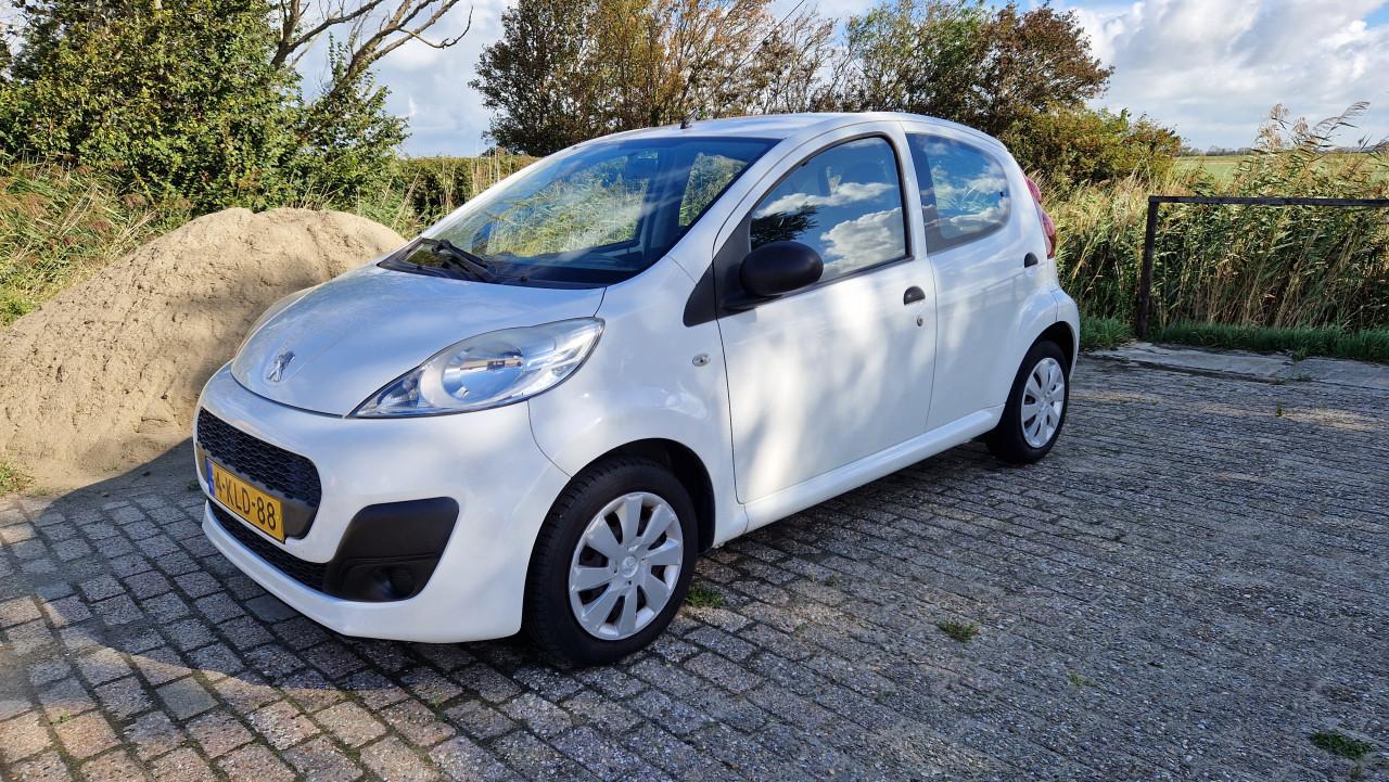 Peugeot 107 5drs/airco/bj.2013