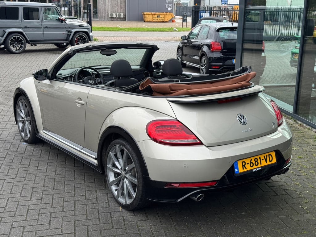 Volkswagen New Beetle cabriolet 2.0 tdi r-line * led * camera * 20 inch