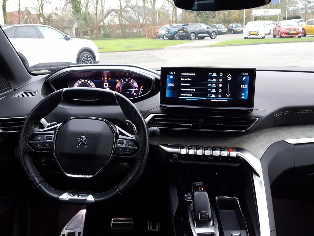 Peugeot 3008 gt 1.2-130pk automaat/eat8 navigatie| trekhaak | apple carplay