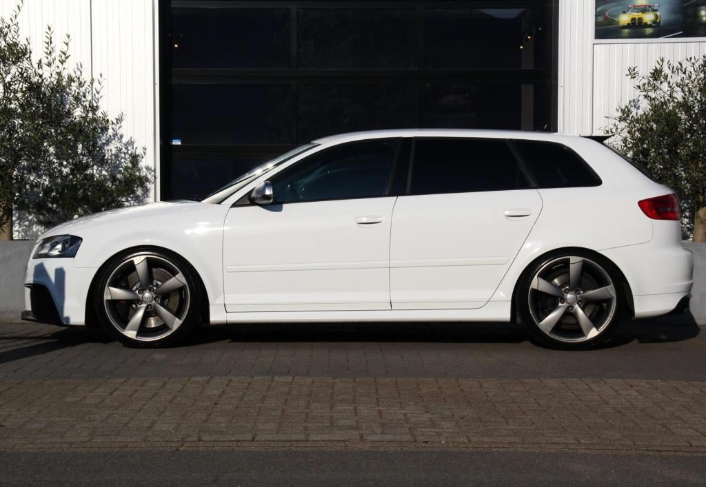 Audi Rs3 sportback 2.5tfsi quattro pro line s-tronic- youngtimer -ibis whit